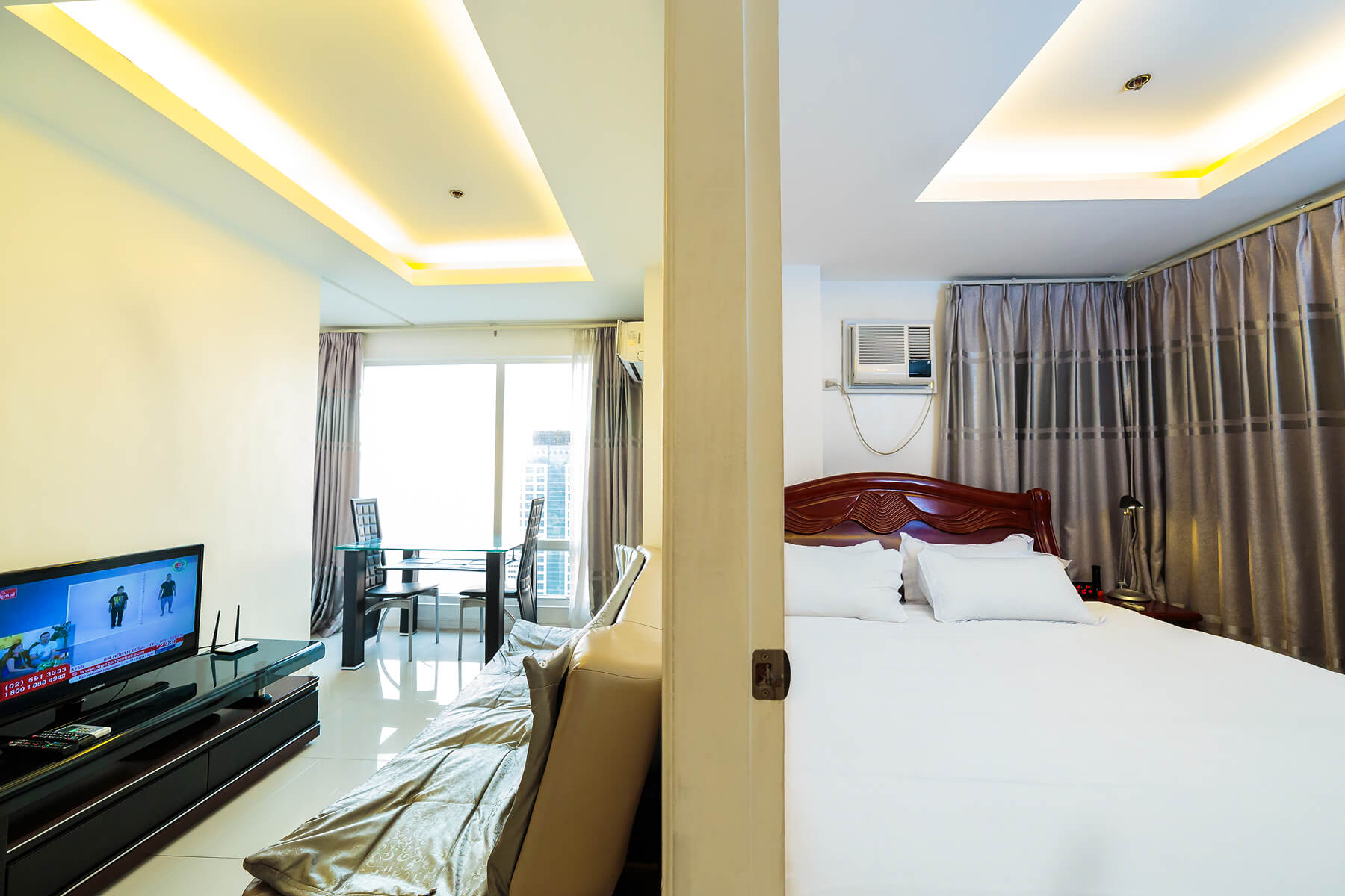 Corner Bay View Room
